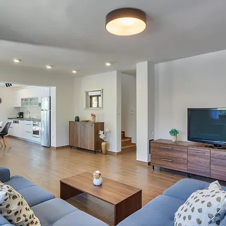 Radini * Ουμάγκ